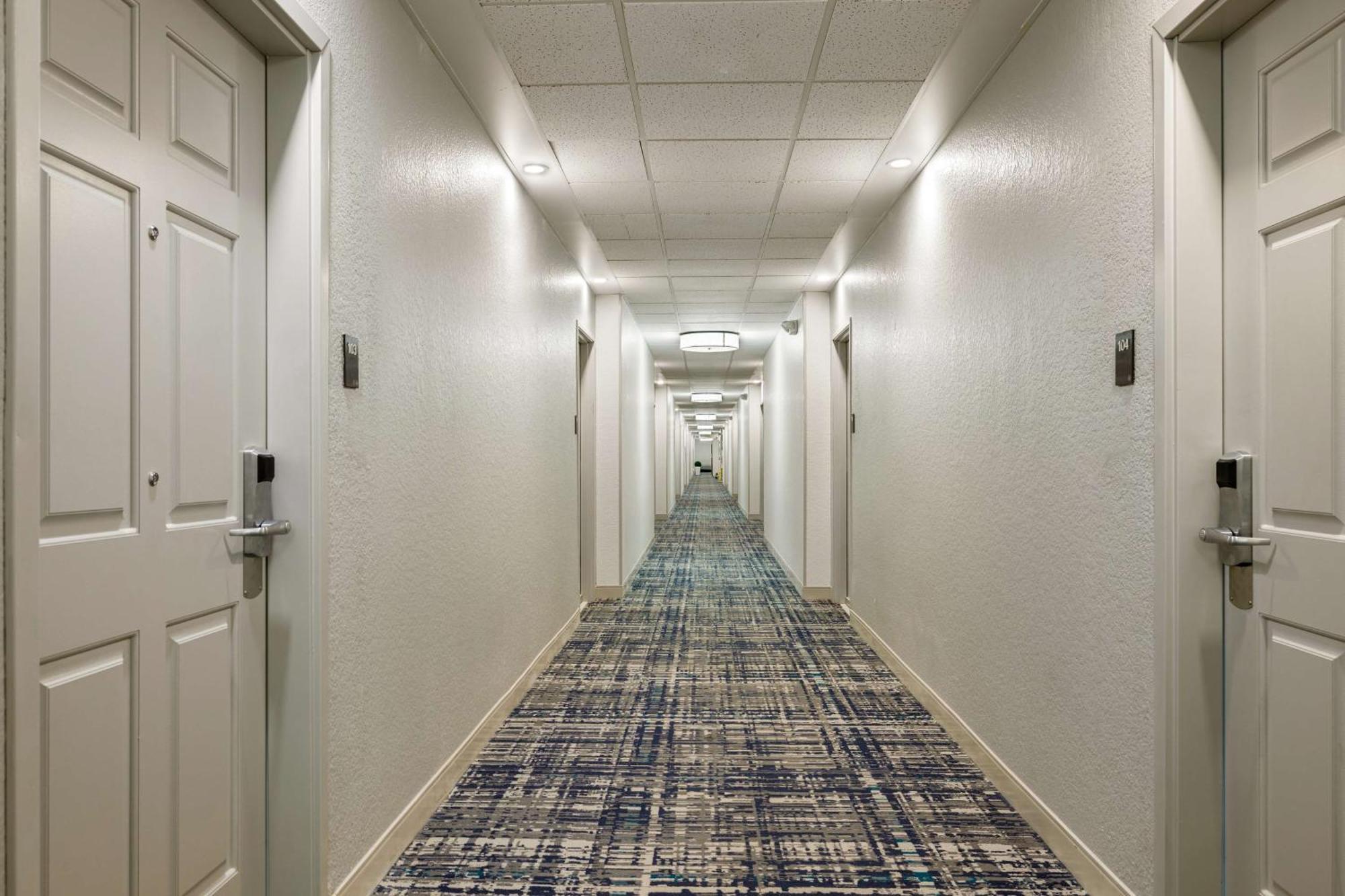 Sonesta Simply Suites Irvine East Foothill Lake Forest Exterior foto